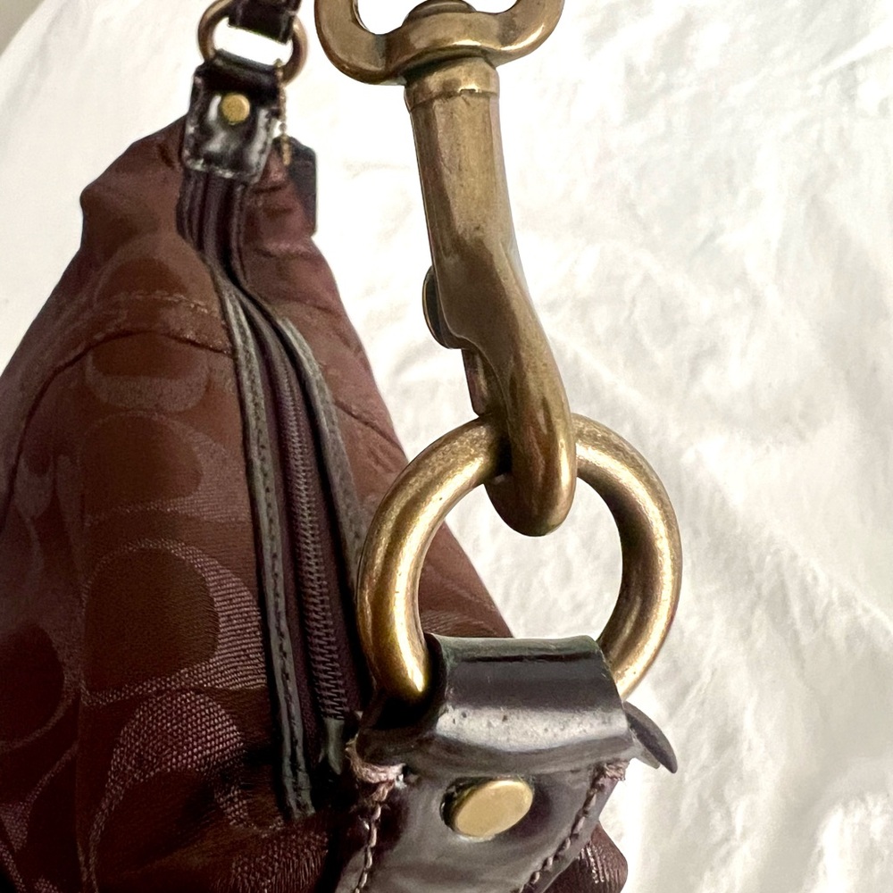👑✅PRICE FIRM✅ Coach Brown Signature Mini Shoulder Bag with Leather Trim & studs - Picture 9 of 17